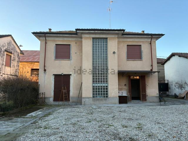 Case e ville in vendita di 120 m² in Via Roma