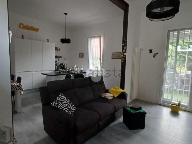 Case e ville in vendita di 120 m² in Via Valle D&apos Aosta, 7