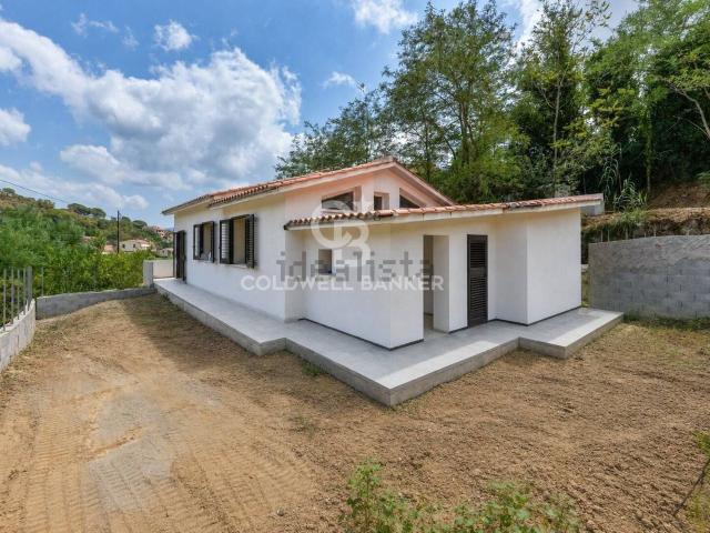 Case e ville in vendita di 120 m² in Via Valle di Lazzaro