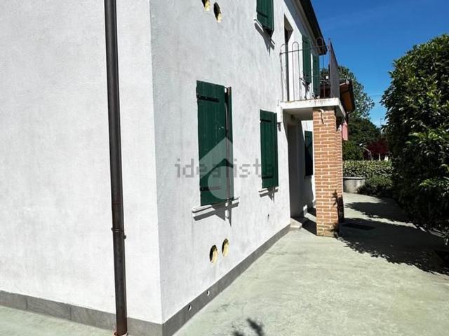Case e ville in vendita di 120 m² in Via Vittorio Veneto, 9