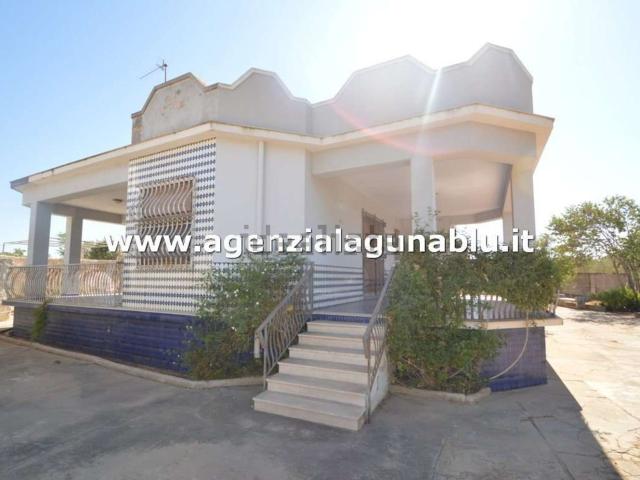 Case e ville in vendita di 120 m² in Viale Val di Mazara