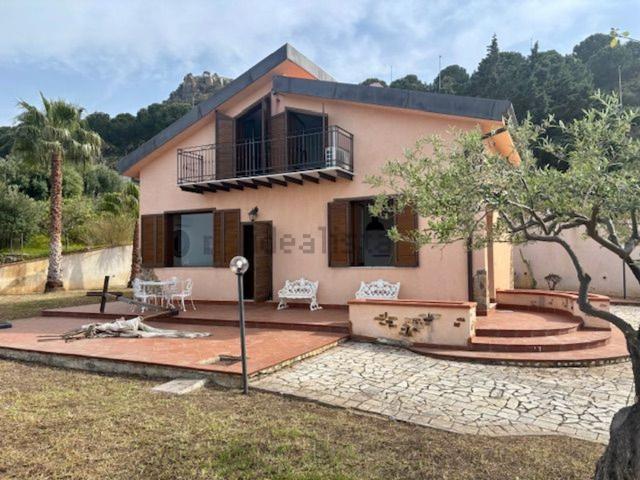 Case e ville in vendita di 120 m² in Contrada Malpertugio