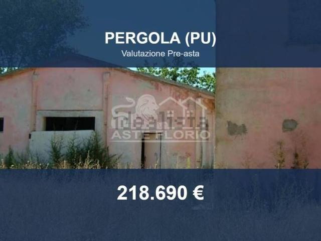 Case e ville in vendita di 120 m² in Frazione Montevecchio, 139