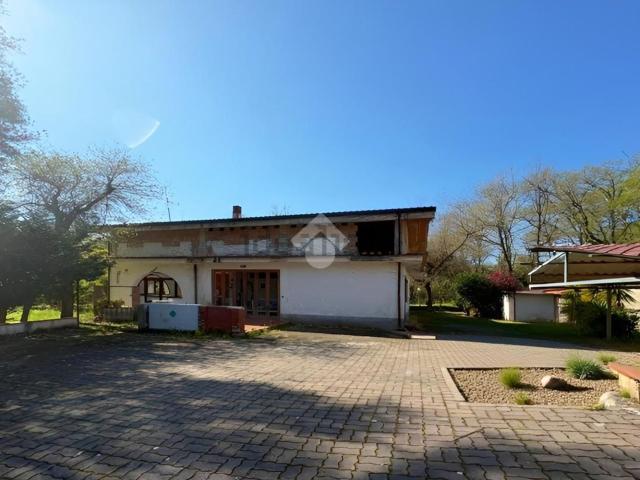 Case e ville in vendita di 120 m² in Località Trivento, 47