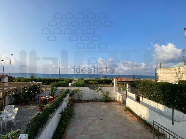 Case e ville in vendita di 120 m² in Lungomare Nauloco