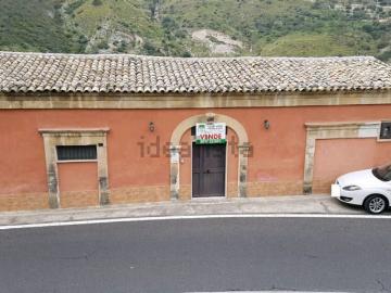 Case e ville in vendita di 120 m² in Strada SS 194