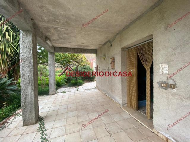 Case e ville in vendita di 121 m² in Via Alessandro Manzo