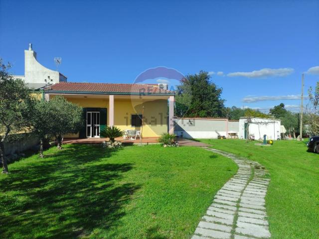 Case e ville in vendita di 122 m²
