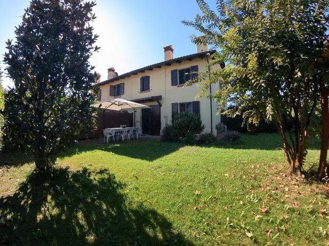 Case e ville in vendita di 122 m² in Via Cerlacchia, 3