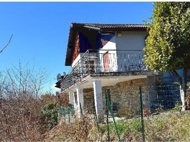 Case e ville in vendita di 122 m² in Via Belvedere