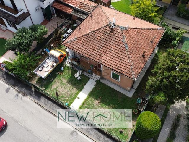 Case e ville in vendita di 122 m² in Via Polveriera Vecchia, 20