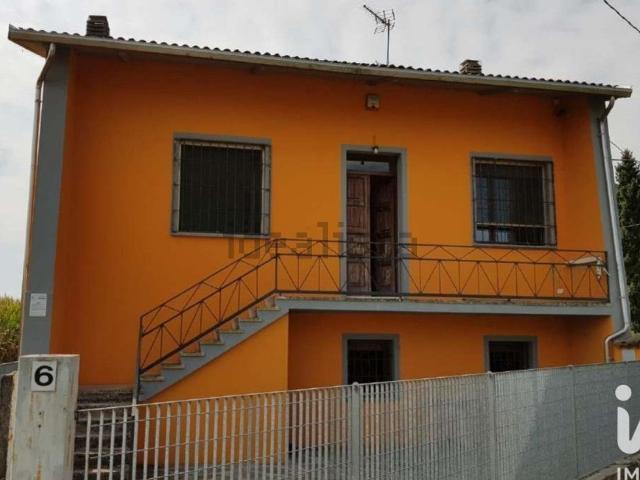 Case e ville in vendita di 123 m² in Via Cascine Nuove