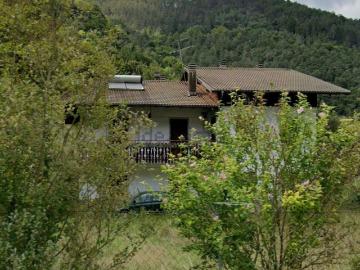 Case e ville in vendita di 123 m² in Via Ampola, 43