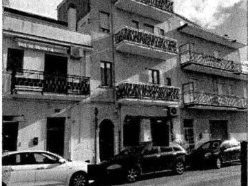 Case e ville in vendita di 123 m² in Via Melfi, 92