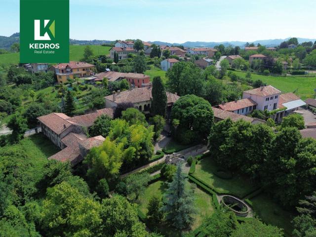 Case e ville in vendita di 1240 m²
