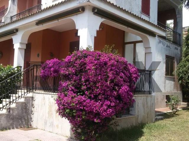 Case e ville in vendita di 124 m² in Via del Biancospino, 116