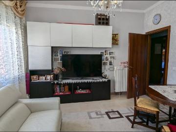 Case e ville in vendita di 124 m² in Via Luciano Manara, 1