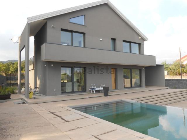 Case e ville in vendita di 124 m² in Via Trapani, 9