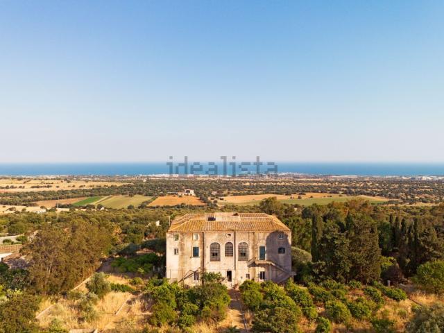 Case e ville in vendita di 1250 m²