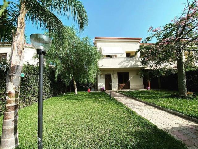 Case e ville in vendita di 125 m² in Traversa Carrozziere