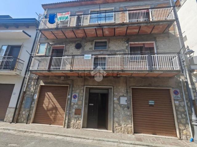 Case e ville in vendita di 125 m² in Via Alcide de Gasperi, 30