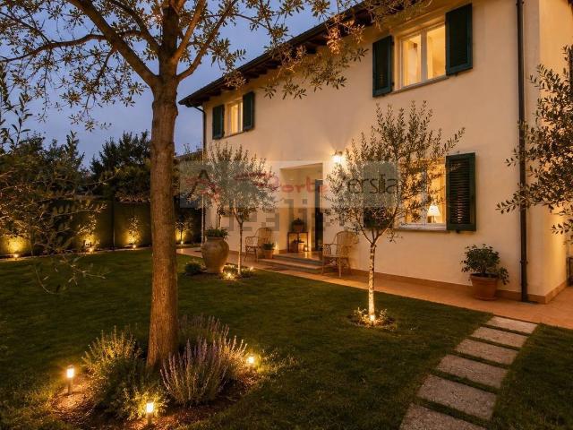 Case e ville in vendita di 125 m² in Via Bregoscia