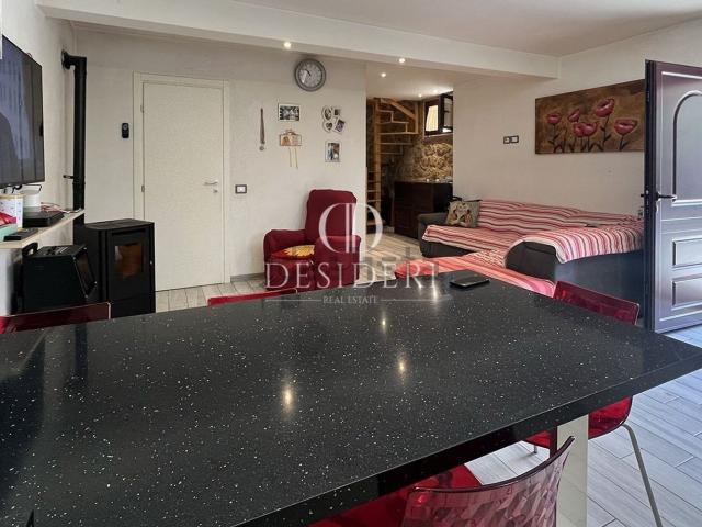 Case e ville in vendita di 125 m² in Via della Fonte