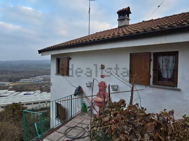 Case e ville in vendita di 125 m² in Via Moglia, 1