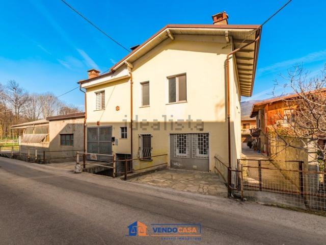 Case e ville in vendita di 125 m² in Via Marchisa, 1