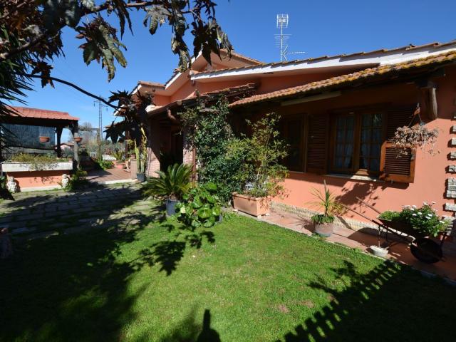 Case e ville in vendita di 125 m² in Via Primo Maggio