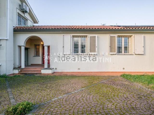 Case e ville in vendita di 155 m² in Via Venezia, 19