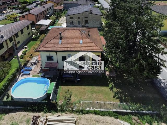 Case e ville in vendita di 1260 m² in Via Roma