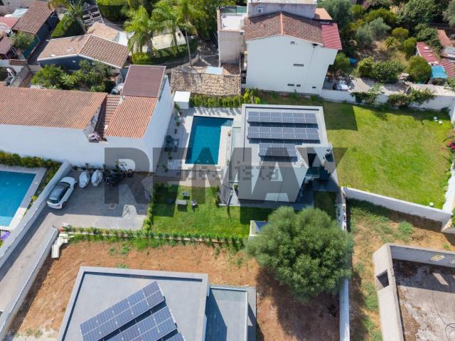 Case e ville in vendita di 126 m² in Via Castelforte, 78