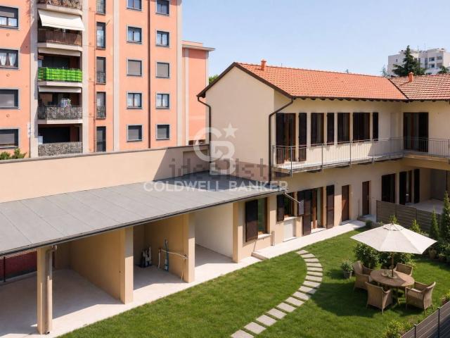 Case e ville in vendita di 126 m² in Via G. Espinasse, 3