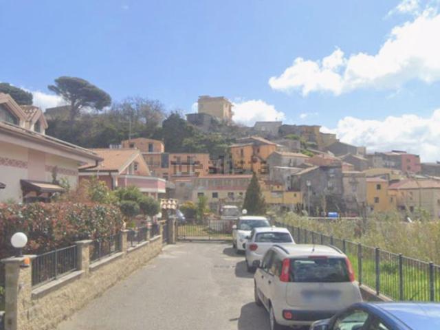 Case e ville in vendita di 126 m² in Via Gimigliano