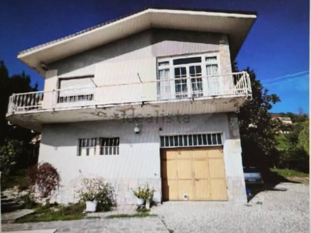 Case e ville in vendita di 126 m² in Via Fulvio Mazzucco, 15