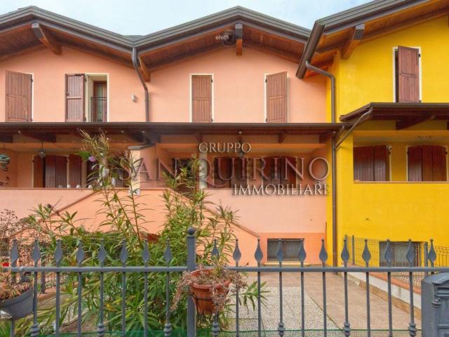 Case e ville in vendita di 126 m² in Via Loris Malaguzzi, 27