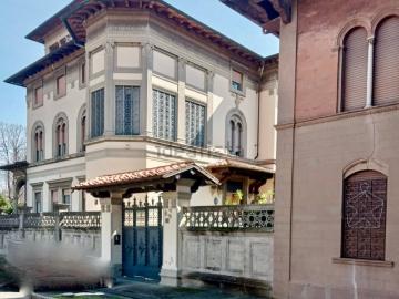 Case e ville in vendita di 1270 m² in Piazza San Paolo a Ripa D&apos Arno