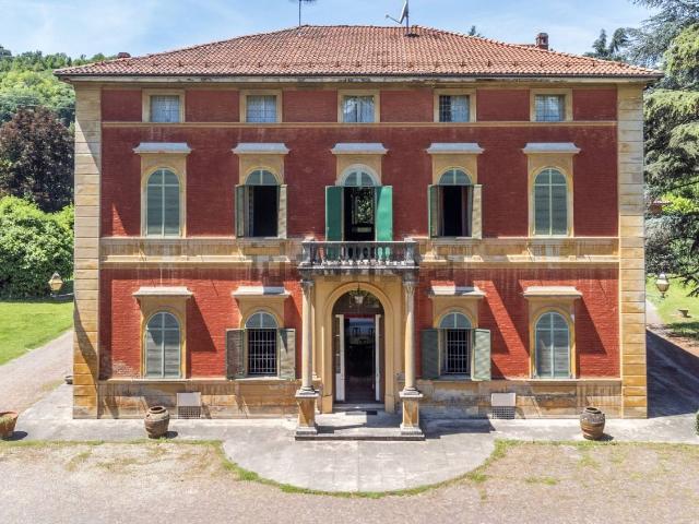 Case e ville in vendita di 1270 m² in Via Porrettana