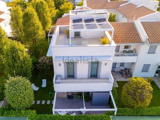 Case e ville in vendita di 127 m² in Via degli Aironi