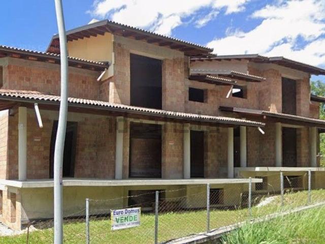 Case e ville in vendita di 127 m² in Via Fonte delle Noci, 9