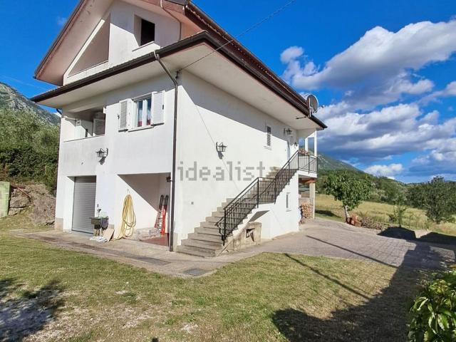 Case e ville in vendita di 127 m² in Contrada arenale, 9