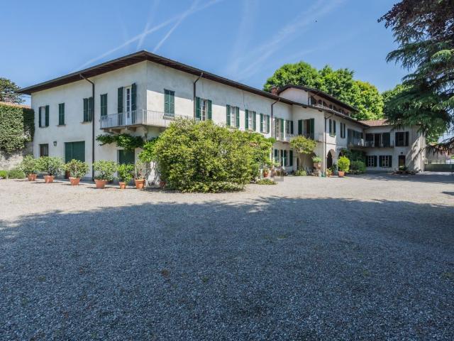 Case e ville in vendita di 1280 m² in Piazza leva, 1