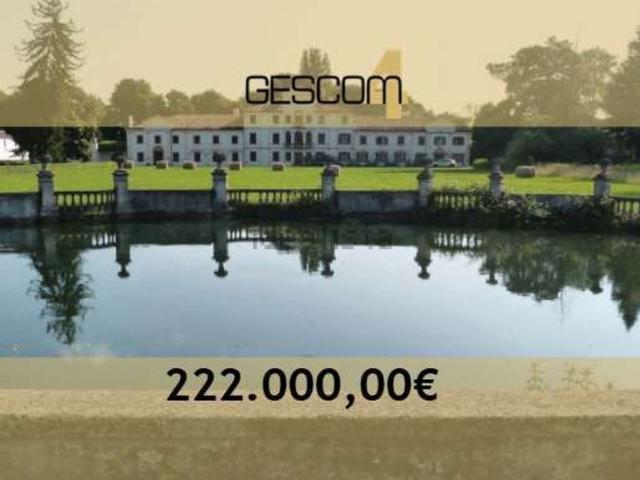 Case e ville in vendita di 1281 m² in Via Roma