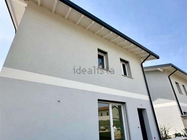 Case e ville in vendita di 128 m² in Via Lewis Carroll