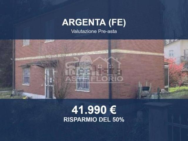 Case e ville in vendita di 128 m² in Via Nazionale Sud, 76