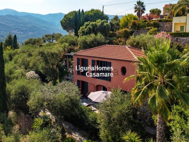 Case e ville in vendita di 128 m² in Località Colle Lupi