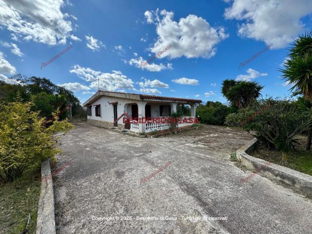 Case e ville in vendita di 118 m² in Strada regionale