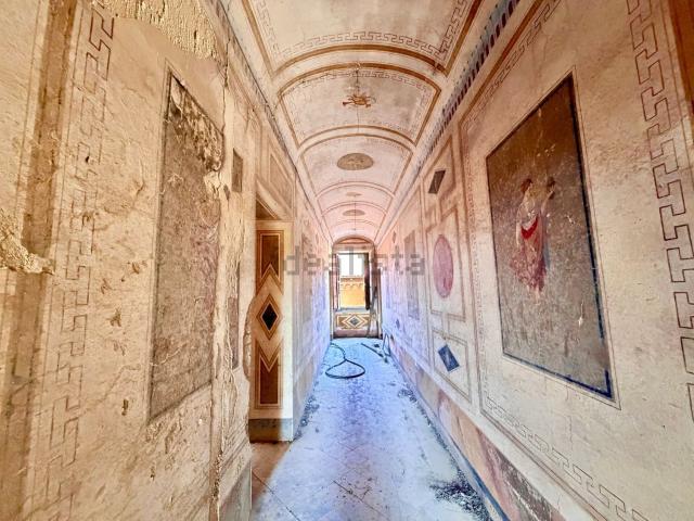 Case e ville in vendita di 1300 m² in Strada Provinciale di Monteaperti