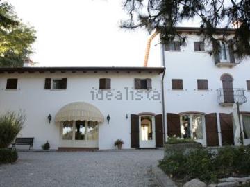 Case e ville in vendita di 1300 m² in Via Bolzani